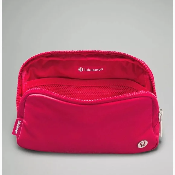 NWT Lululemon Wear Everywhere belt bag 1L Cherry Mist sold out - Picture 4 of 7
